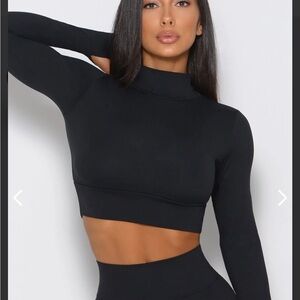 Bombshell Black cropped Pullover! NWT! Size XS.